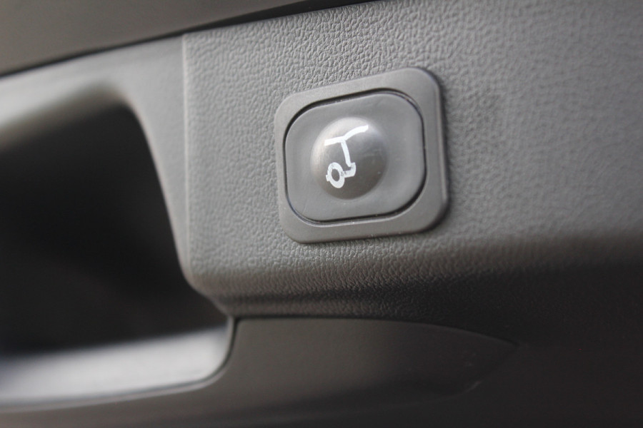 Ford FOCUS Wagon 1.0 EcoBoost 155PK Hybrid ST Line X | Panoramadak | Trekhaak | AGR | Elektrische achterklep | B&O Actieweken 1 t/m 15 november!