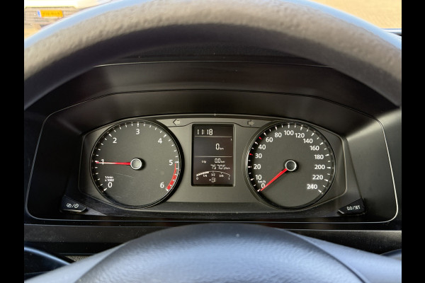 Volkswagen Transporter 2.0 TDI 150 PK 4-MOTION E6 / 4x4 / KIPPER / PICK UP / TREKHAAK / 1e EIG. / AIRCO / 3-ZITS
