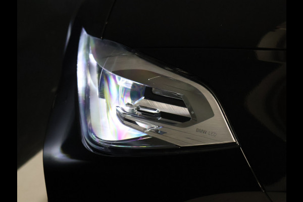 BMW X2 sDrive20i M Sport [TREKHAAK AFNEEMBAAR, MEMORY SEATS, APPLE CARPLAY, HARMAN/KARDON, HEAD-UP DISPLAY, SFEERVERLICHTING, PDC MET CAMERA, STOELVERWARMING, ELEKTRISCHE ACHTERKLEP, CRUISE CONTROL, NIEUWSTAAT]