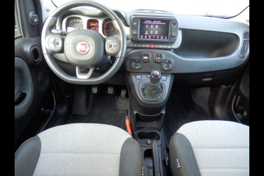 Fiat Panda Hybrid Cross | Lm-velgen | Apple Carpl. / Andr. Auto |