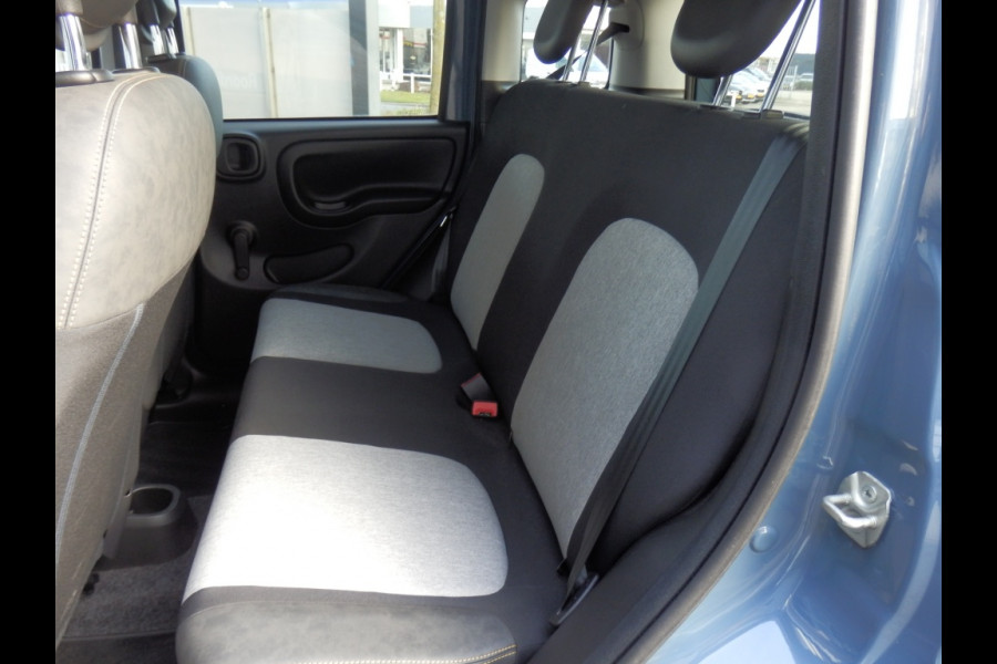 Fiat Panda Hybrid Cross | Lm-velgen | Apple Carpl. / Andr. Auto |