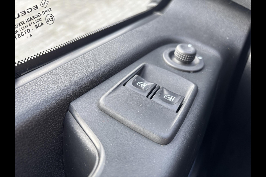 Opel Vivaro 1.6 CDTI L2H1*NAVI*CRUISE*HAAK*A/C*3PERS*IMPERIAAL