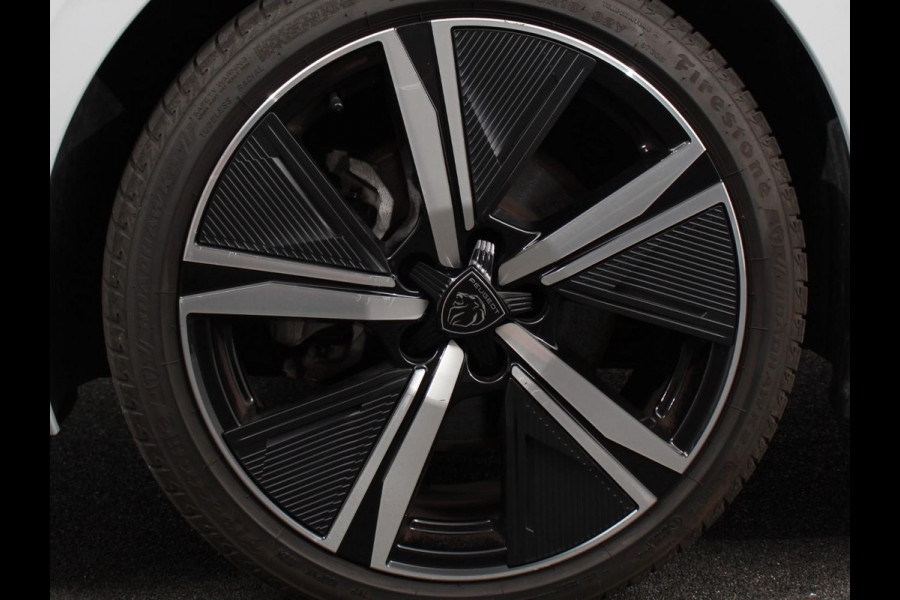 Peugeot 308 1.2 PureTech 130pk Automaat GT Climate control Adaptive cruise control Parkeersensoren Achteruitrijcamera Navigatie Voorstoelen verwarmd LED Apple Carplay/ Android Auto