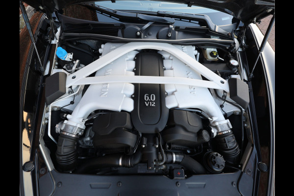 Aston Martin Vanquish Volante 6.0 V12 Touchtronic 2+2 | B&O - Carbon - Perfect!