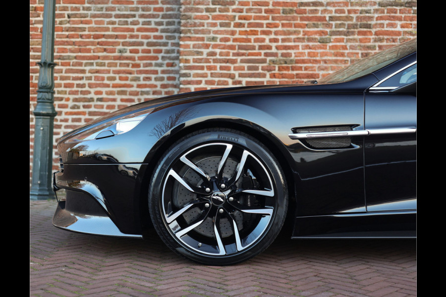 Aston Martin Vanquish Volante 6.0 V12 Touchtronic 2+2 | B&O - Carbon - Perfect!