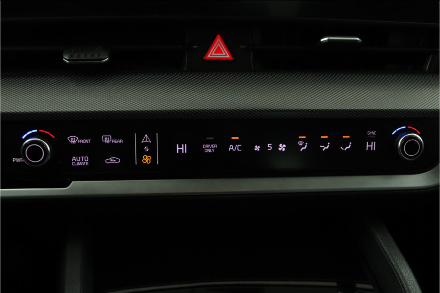 Kia Sportage 1.6 T-GDi Plug-in Hybrid AWD DynamicLine Automaat Airco - Apple Carplay/Android Auto - Cruise Control - Navigatie - Stoel/Stuur Verwarming - Fabrieksgarantie tot 2029