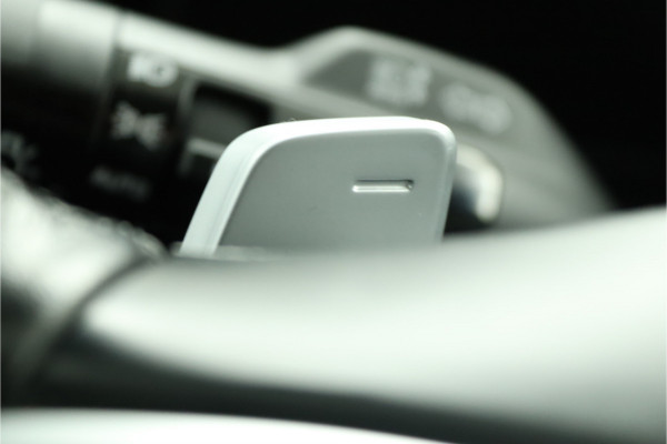 Kia Sportage 1.6 T-GDi Plug-in Hybrid AWD DynamicLine Automaat Airco - Apple Carplay/Android Auto - Cruise Control - Navigatie - Stoel/Stuur Verwarming - Fabrieksgarantie tot 2029