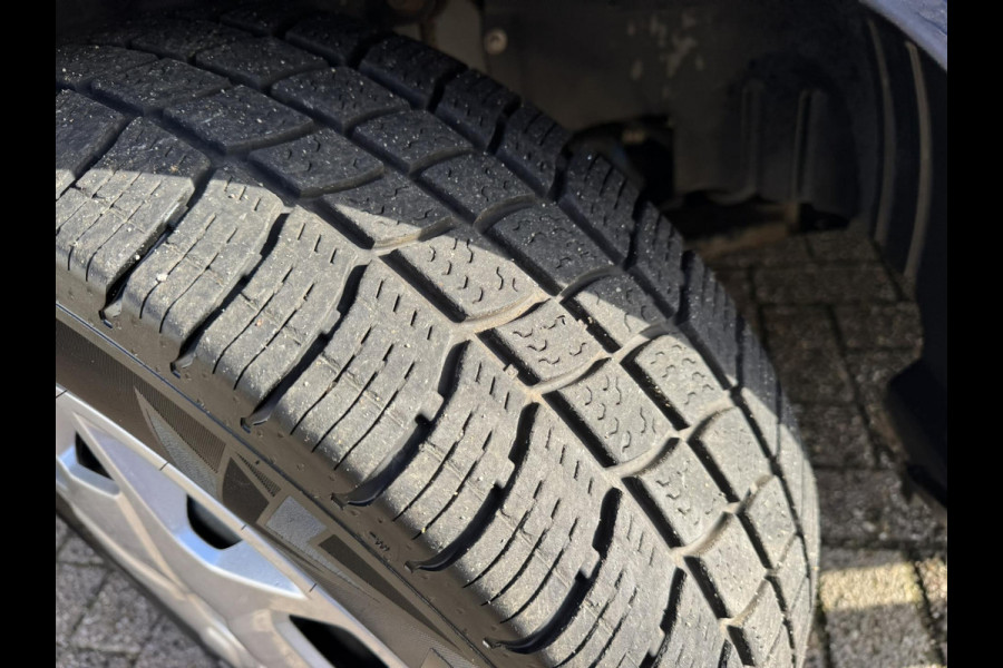 Ford Transit Custom 310 2.0 TDCI L2H2 Exportprijs €9900 ex BTW/BPM Cruise Airco Parkeersensoren voor/achter Navi All-season