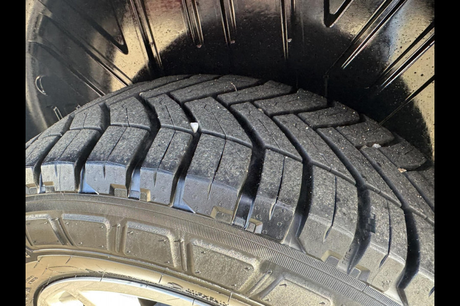 Ford Transit Custom 310 2.0 TDCI L2H2 Exportprijs €9900 ex BTW/BPM Cruise Airco Parkeersensoren voor/achter Navi All-season