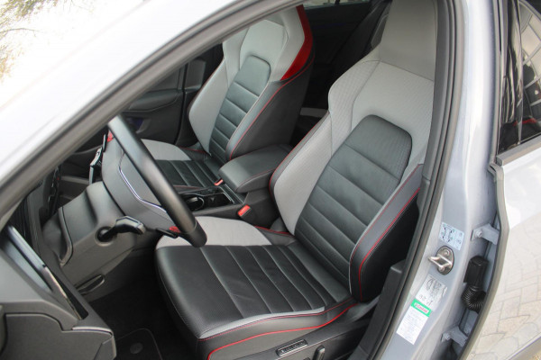 Volkswagen Golf 2.0 TSI GTI Clubsport | Nurburgring | Pano | IQ | Leder | HUD | HK | 1e lak