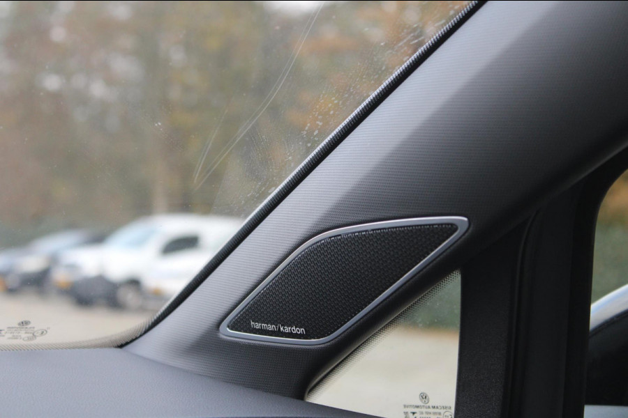 Volkswagen Golf 2.0 TSI GTI Clubsport | Nurburgring | Pano | IQ | Leder | HUD | HK | 1e lak