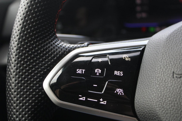 Volkswagen Golf 2.0 TSI GTI Clubsport | Nurburgring | Pano | IQ | Leder | HUD | HK | 1e lak