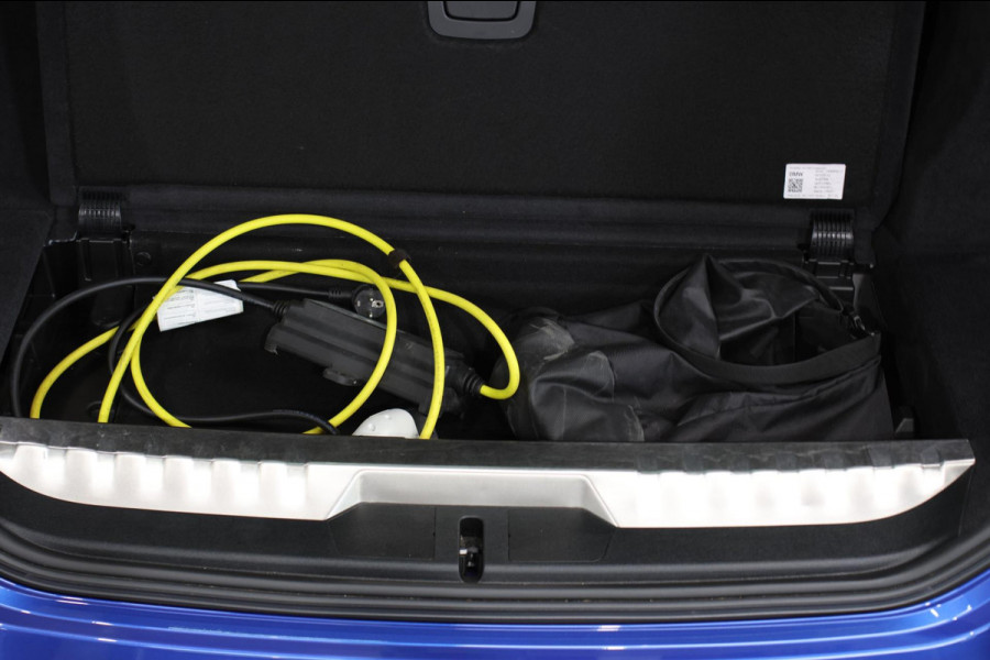 BMW 3 Serie Touring 330e M-Sport *Pano*H/K*360 Camera*Trekhaak*