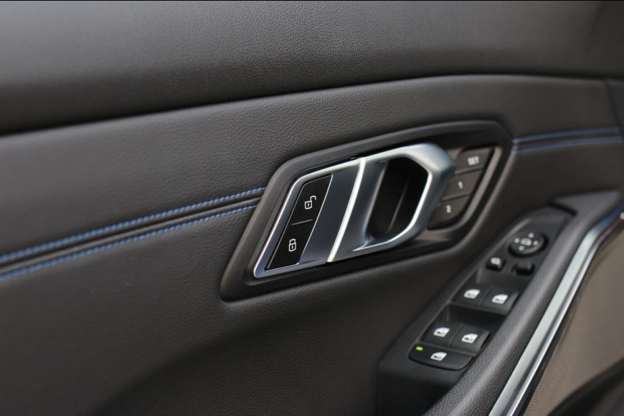 BMW 3 Serie Touring 330e M-Sport *Pano*H/K*360 Camera*Trekhaak*