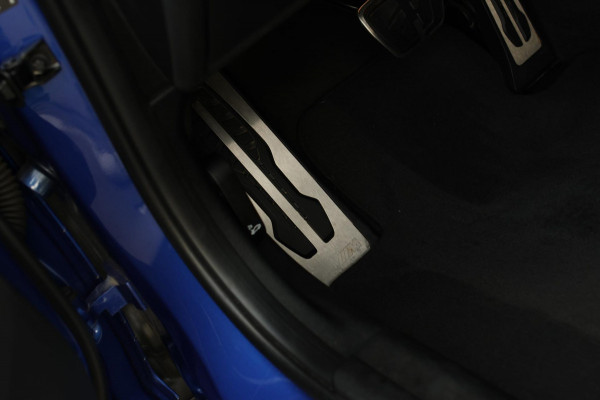 BMW 3 Serie Touring 330e M-Sport *Pano*H/K*360 Camera*Trekhaak*