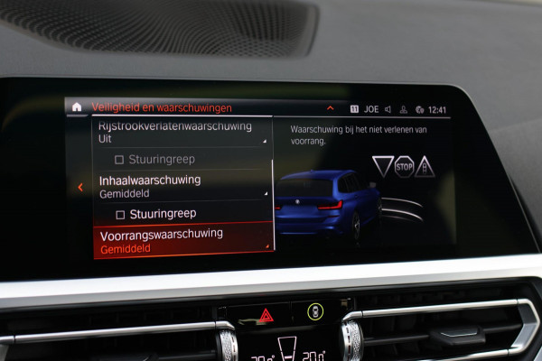 BMW 3 Serie Touring 330e M-Sport *Pano*H/K*360 Camera*Trekhaak*