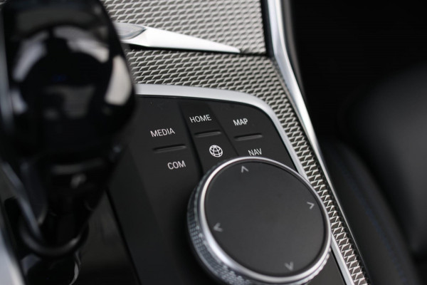 BMW 3 Serie Touring 330e M-Sport *Pano*H/K*360 Camera*Trekhaak*