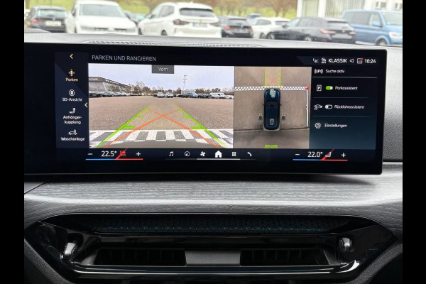 BMW 3 Serie Touring 330e M-SPORT ** ADAPT, LED, LEDER, HuD, MEM, ACC, TREKH, H&K SOUND, 19-inch LMV ** 1e EIG - BMW GAR. t/m 11-2029 ** ** INFORMEER OOK NAAR ONZE AANTREKKELIJKE FINANCIAL-LEASE TARIEVEN **