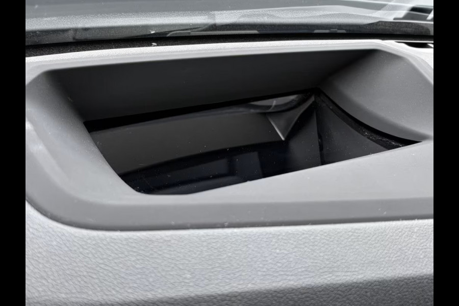 BMW 3 Serie Touring 330e M-SPORT ** ADAPT, LED, LEDER, HuD, MEM, ACC, TREKH, H&K SOUND, 19-inch LMV ** 1e EIG - BMW GAR. t/m 11-2029 ** ** INFORMEER OOK NAAR ONZE AANTREKKELIJKE FINANCIAL-LEASE TARIEVEN **