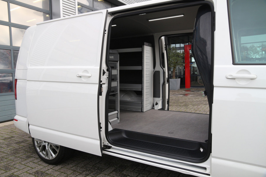 Volkswagen Transporter 2.0 TDI 150 | Aut. | 2x Schuifdeur | Standkachel | Inrichting | Cruise..