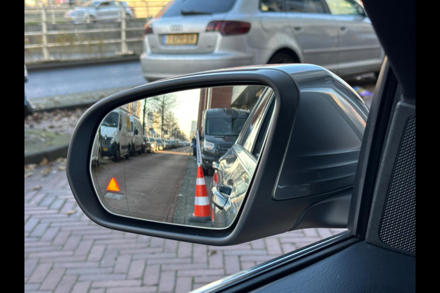 Mercedes-Benz C-Klasse 250 Sport Edition Premium Plus Aut Leer Navi Camera Schuifdak