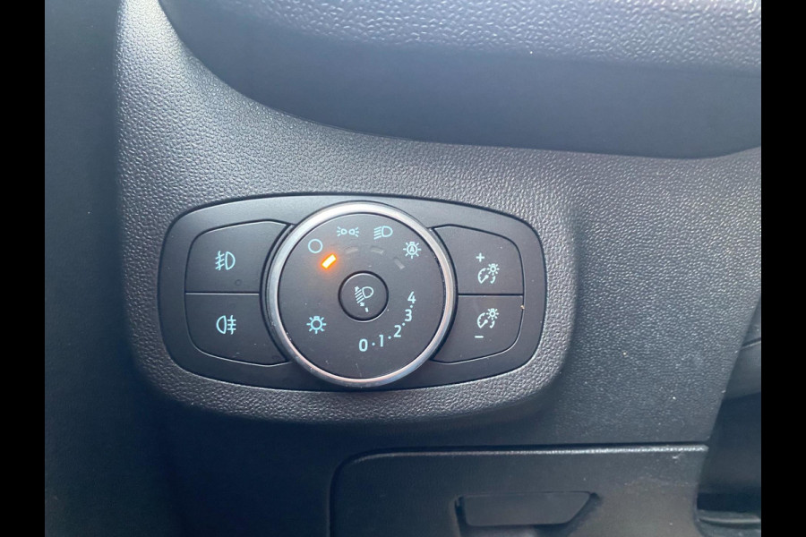 Ford Fiesta 1.1 | Carplay | Navigatie | Stoel-stuurverw |Clima | D.A.B | Lane assist | PDC