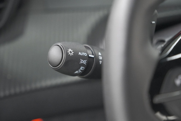 Peugeot 2008 PureTech 130 EAT8 Allure | Camera | Navigatie | Apple Carplay | Parkeersensoren