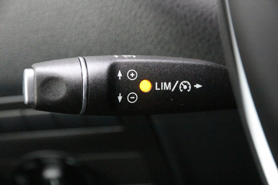 Mercedes-Benz Vito 190PK CDI | DC | L2H1 | 2.5t Trekhaak | Cruise | Airco..