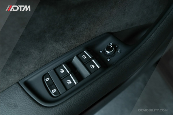 Audi Q7 55TFSIe Quattro Pro Line + | Panoramadak | SQ7 | Trekhaak