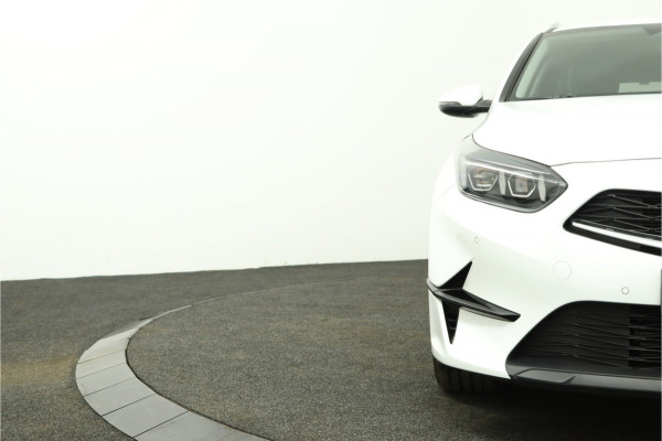 Kia Ceed Sportswagon 1.5 T-GDi DynamicPlusLine - Lichtmetalen Velgen - LED - Cruise Control - Stoel/Stuurverwarming - Dodehoek Detectie - Fabrieksgarantie Tot 2031