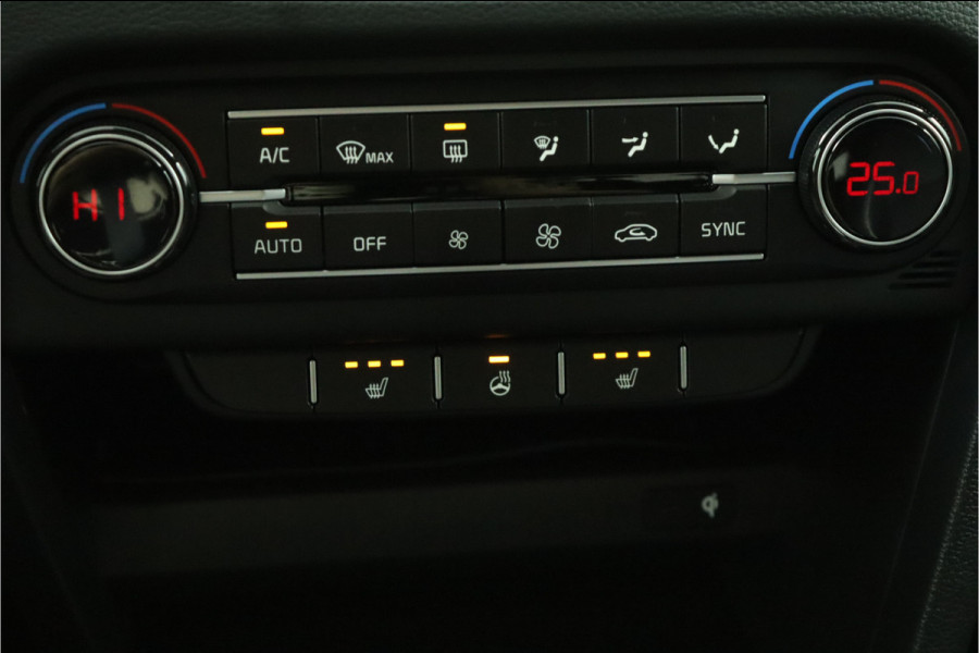 Kia Ceed Sportswagon 1.5 T-GDi DynamicPlusLine - Lichtmetalen Velgen - LED - Cruise Control - Stoel/Stuurverwarming - Dodehoek Detectie - Fabrieksgarantie Tot 2031