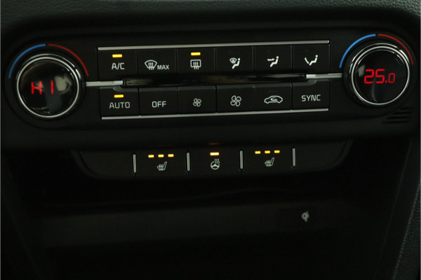Kia Ceed Sportswagon 1.5 T-GDi DynamicPlusLine - Lichtmetalen Velgen - LED - Cruise Control - Stoel/Stuurverwarming - Dodehoek Detectie - Fabrieksgarantie Tot 2031