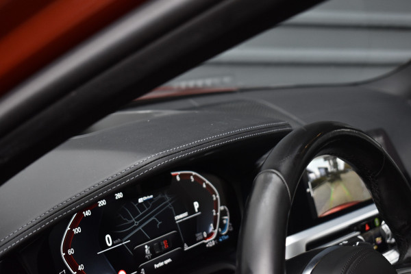 BMW 3 Serie 330e M Sport Individual | Pano | Laser | ACC | Head-Up | Memory Seats | 19'' Wielen |
