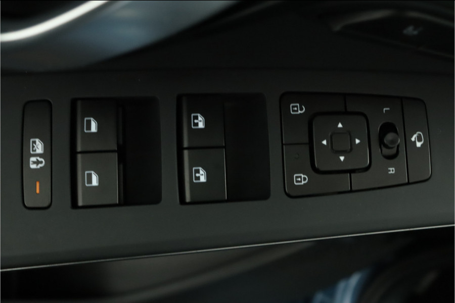 Kia Niro EV ExecutiveLine 64.8 kWh Automaat - Navigatie - Stoelverkoeling - Stoel/Stuurverwarming - Voorstoelen Met Geheugen - Climate Control - Fabrieksgarantie Tot 2031