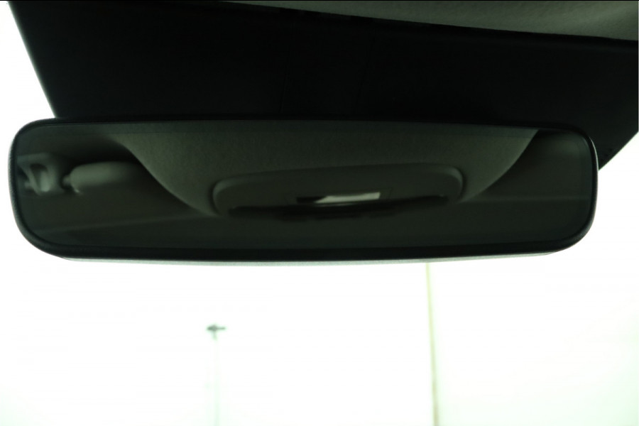 Kia Niro EV ExecutiveLine 64.8 kWh Automaat - Navigatie - Stoelverkoeling - Stoel/Stuurverwarming - Voorstoelen Met Geheugen - Climate Control - Fabrieksgarantie Tot 2031