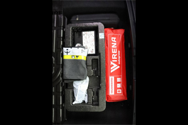 Kia Niro EV ExecutiveLine 64.8 kWh Automaat - Navigatie - Stoelverkoeling - Stoel/Stuurverwarming - Voorstoelen Met Geheugen - Climate Control - Fabrieksgarantie Tot 2031