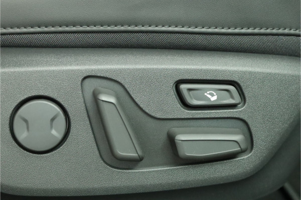 Kia Niro EV ExecutiveLine 64.8 kWh Automaat - Navigatie - Stoelverkoeling - Stoel/Stuurverwarming - Voorstoelen Met Geheugen - Climate Control - Fabrieksgarantie Tot 2031