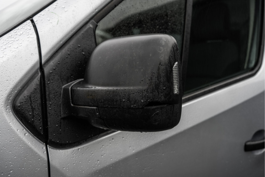 Renault Trafic dCi 150PK | L2H1 | 9-Zits | LED | Navigatie | Cruise | Airco | PDC | Euro 6