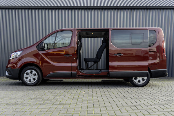 Renault Trafic Blue dCi 150PK | L2H1 | 9-Zits | LED | Canera | Navi | Zijschuifdeur R+L | Cruise | Airco | PDC | Euro 6