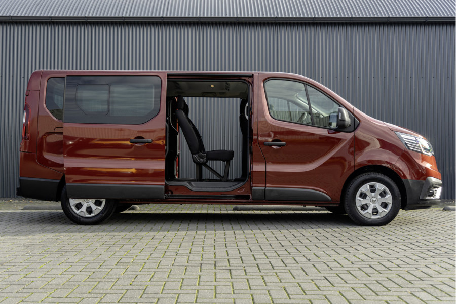 Renault Trafic Blue dCi 150PK | L2H1 | 9-Zits | LED | Canera | Navi | Zijschuifdeur R+L | Cruise | Airco | PDC | Euro 6