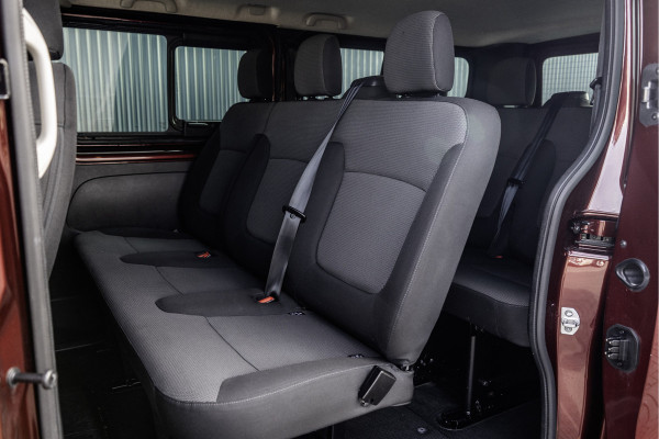 Renault Trafic Blue dCi 150PK | L2H1 | 9-Zits | LED | Canera | Navi | Zijschuifdeur R+L | Cruise | Airco | PDC | Euro 6