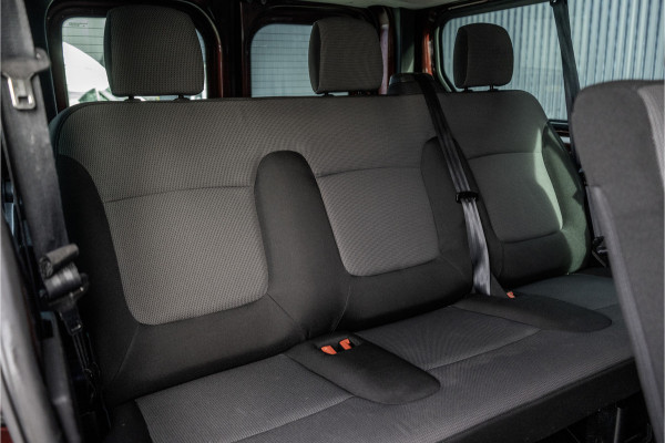 Renault Trafic Blue dCi 150PK | L2H1 | 9-Zits | LED | Canera | Navi | Zijschuifdeur R+L | Cruise | Airco | PDC | Euro 6