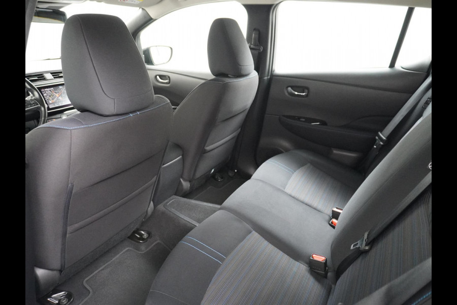 Nissan Leaf Acenta 40 kWh SOH 88% CAMERA | DODE HOEK | RIJKLAARPRIJS INCL. 12 MND BOVAG GARANTIE