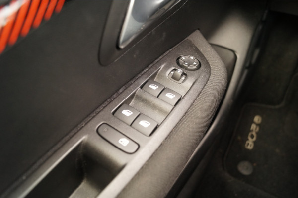 Peugeot e-208 EV Active 50kWh Automaat -NAVI-ECC-CARPLAY-