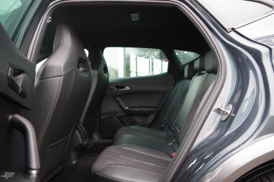 CUPRA Formentor 1.4 e-Hybrid 245 PK VZ Performance, Stuur-Startknop, Groot-Navigatie, Carplay, Kuipstoelen, Camera