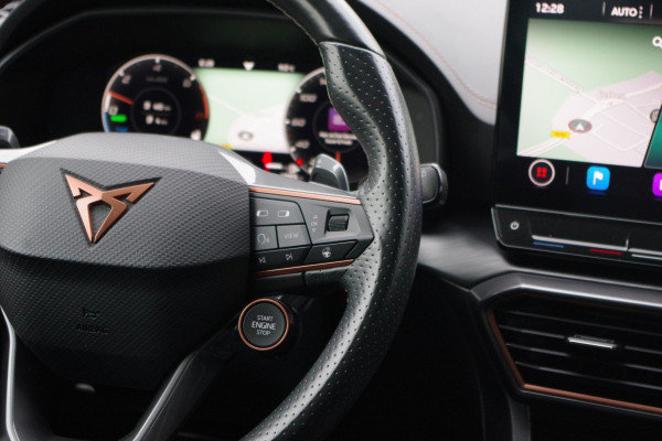 CUPRA Formentor 1.4 e-Hybrid 245 PK VZ Performance, Stuur-Startknop, Groot-Navigatie, Carplay, Kuipstoelen, Camera