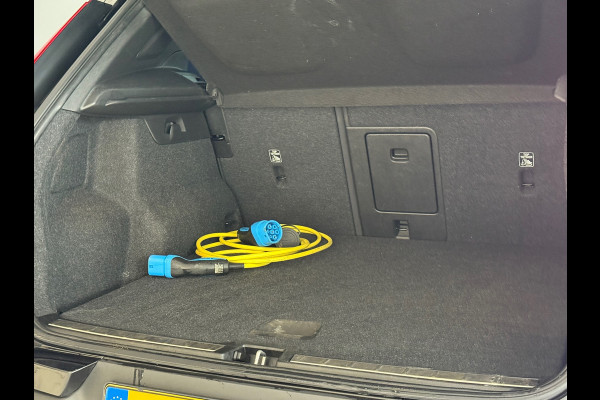 Volvo XC40 1.5 T5 Twin Engine R-Design 93% SOH