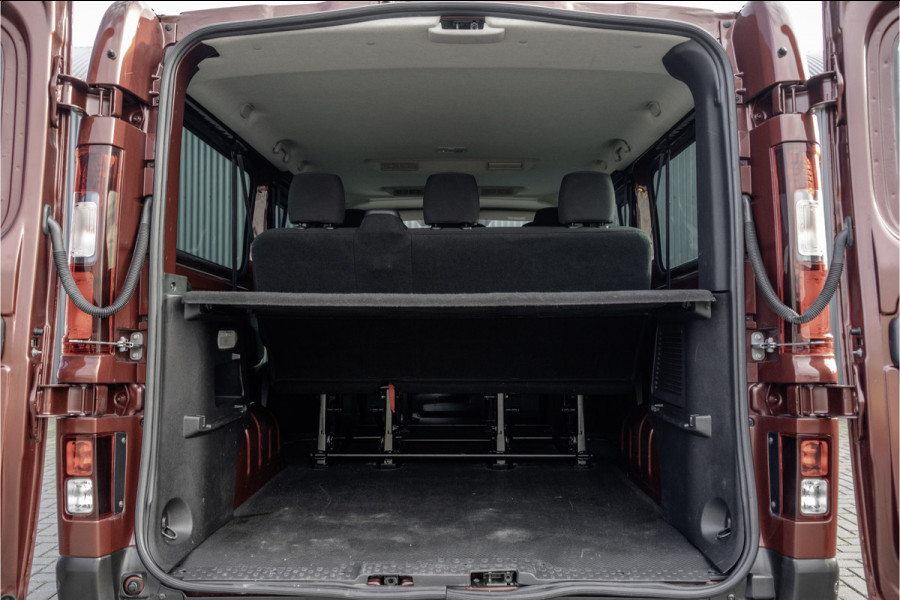 Renault Trafic Blue dCi 150PK | L2H1 | 9-Zits | EX BTW/BPM | LED | Canera | Navi | Zijschuifdeur R+L | Cruise | Airco | PDC | Euro 6