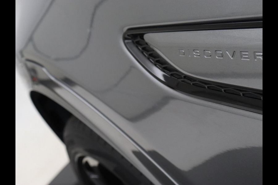 Land Rover Discovery Sport P300e 1.5 R-Dynamic SE | Panoramadak | Leder | Trekhaak | 360 Camera | Stoelverwarming | Carplay | Full LED | Stuurverwarming | Navigatie | PHEV | Plug In