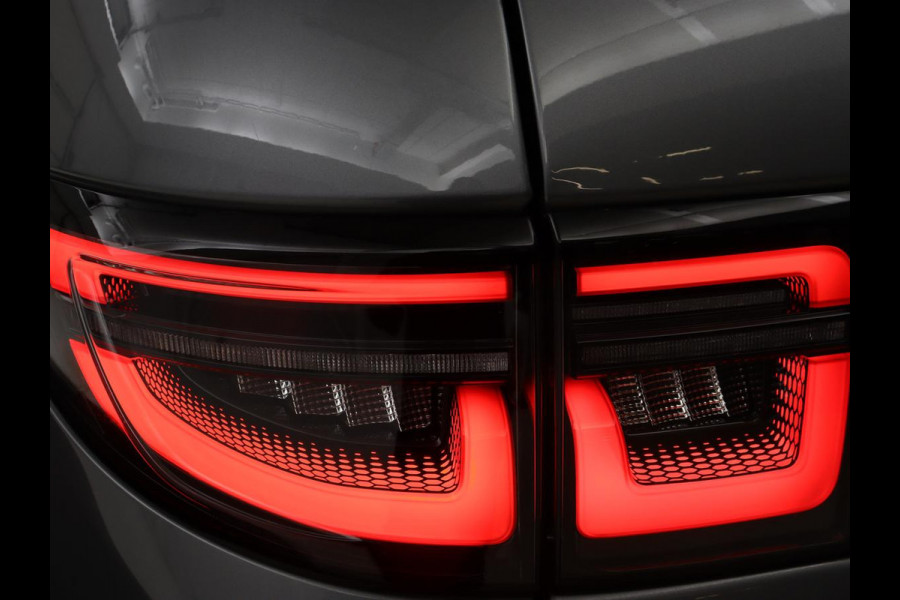 Land Rover Discovery Sport P300e 1.5 R-Dynamic SE | Panoramadak | Leder | Trekhaak | 360 Camera | Stoelverwarming | Carplay | Full LED | Stuurverwarming | Navigatie | PHEV | Plug In